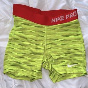 M Nike pros